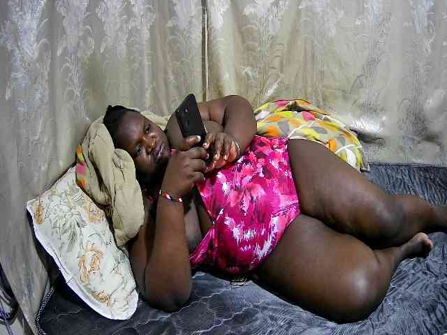 chubby-cherry webcam