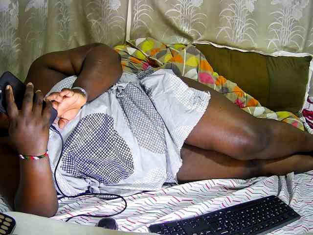 chubby-cherry webcam