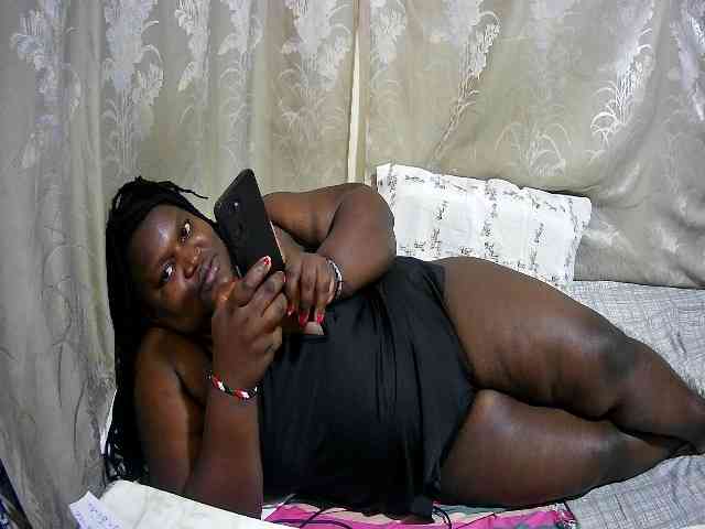 chubby-cherry webcam