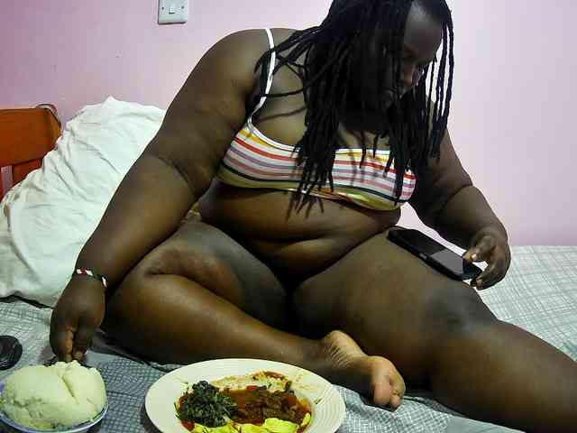 chubby-cherry webcam