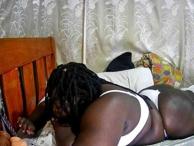 chubby-cherry webcam