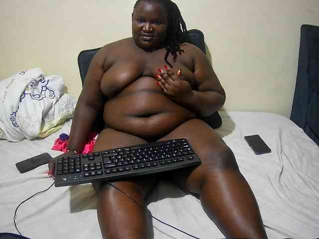 chubby-cherry webcam