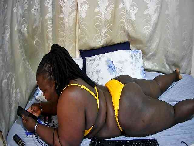 chubby-cherry webcam