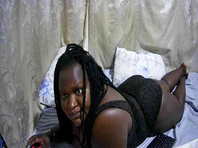 chubby-cherry webcam