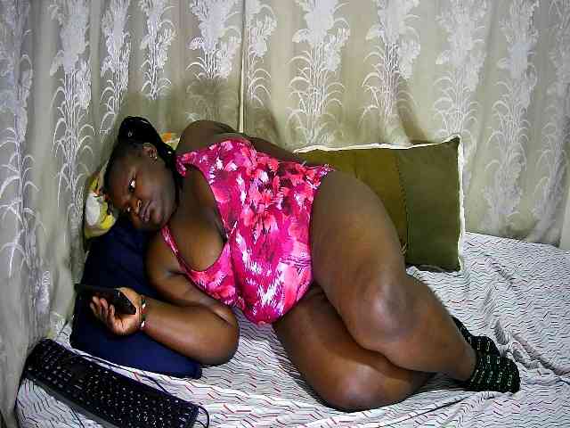 chubby-cherry webcam