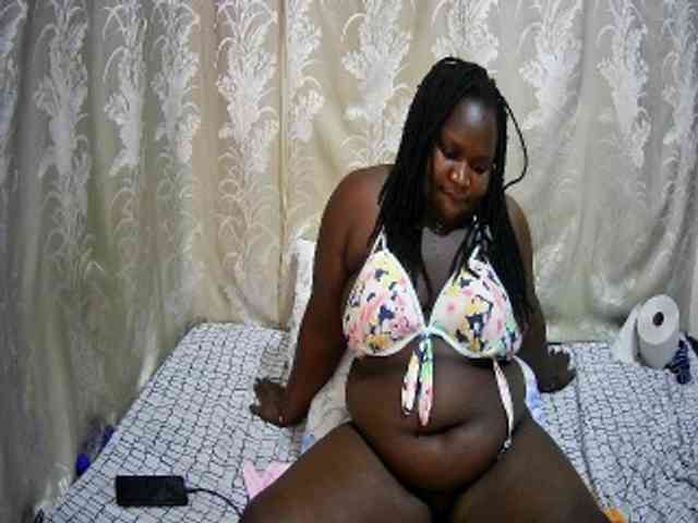 chubby-cherry webcam