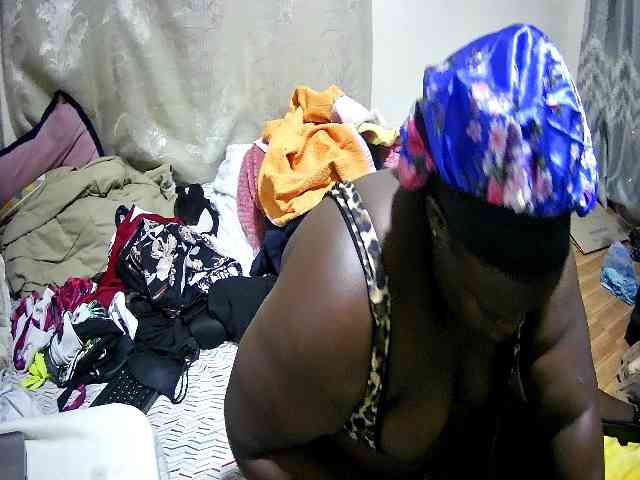 chubby-cherry webcam