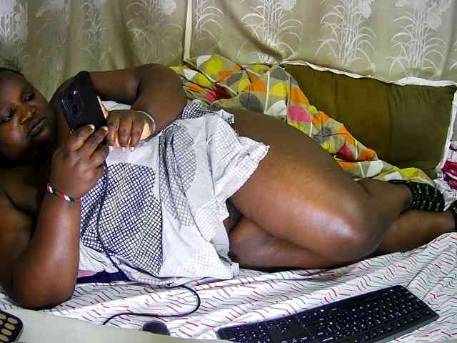 chubby-cherry webcam