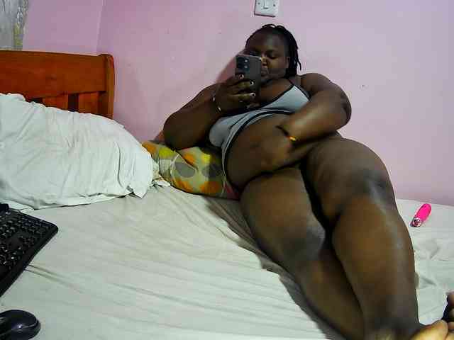 chubby-cherry webcam