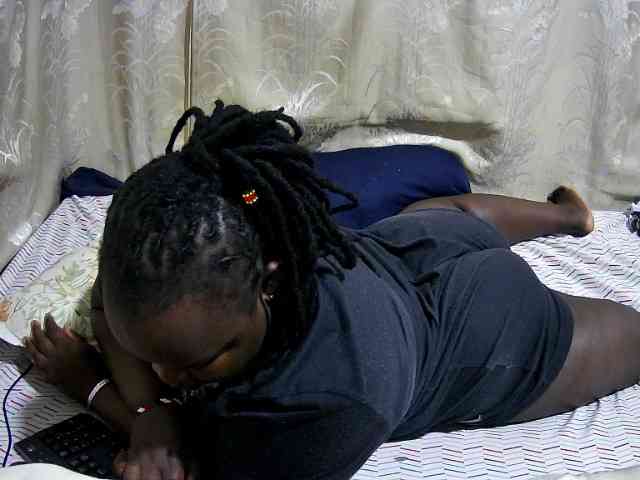 chubby-cherry webcam