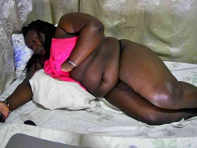 chubby-cherry webcam