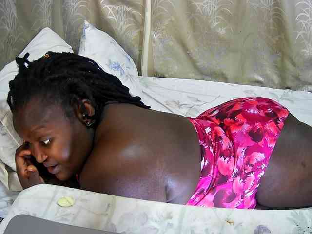 chubby-cherry webcam