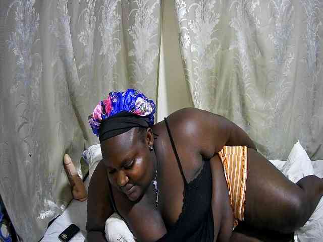 chubby-cherry webcam