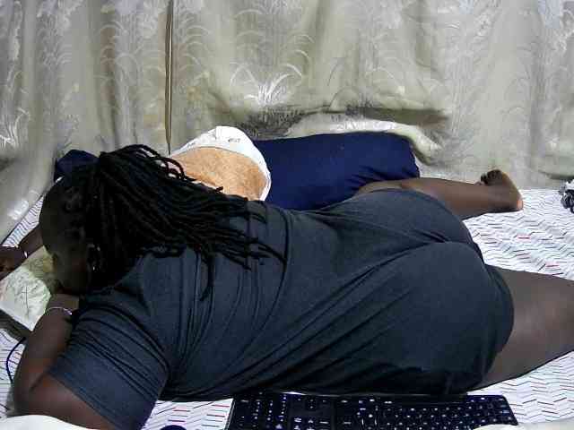 chubby-cherry webcam