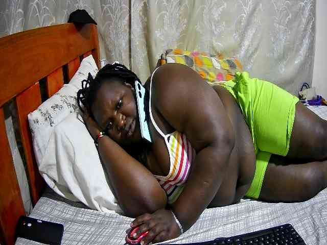 chubby-cherry webcam
