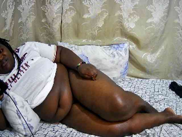 chubby-cherry webcam