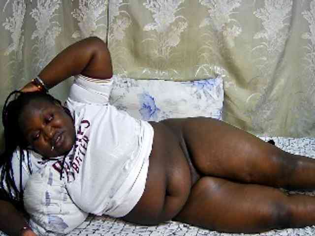 chubby-cherry webcam