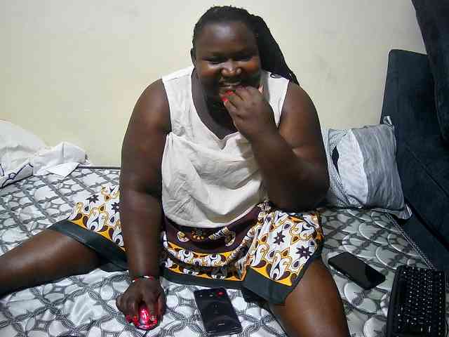 chubby-cherry webcam