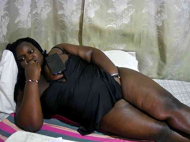 chubby-cherry webcam