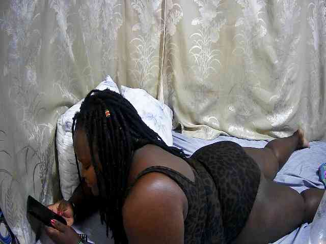 chubby-cherry webcam