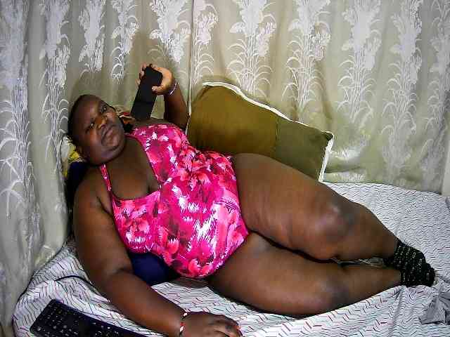 chubby-cherry webcam