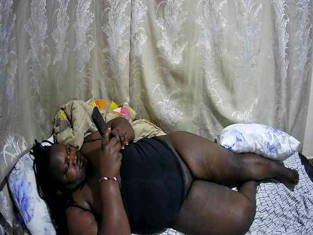 chubby-cherry webcam