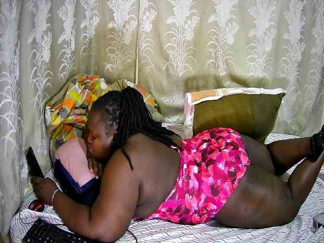 chubby-cherry webcam