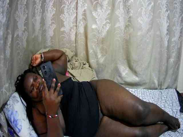 chubby-cherry webcam