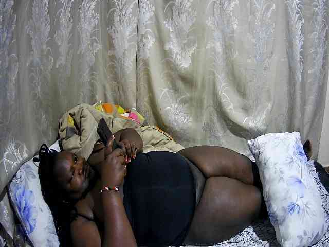chubby-cherry webcam