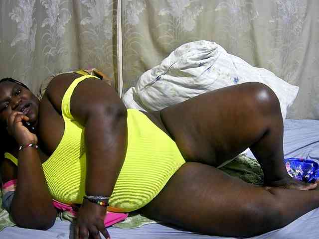 chubby-cherry webcam