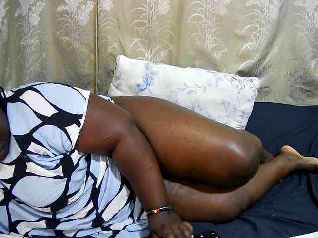 chubby-cherry webcam
