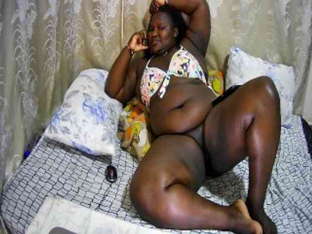 chubby-cherry webcam