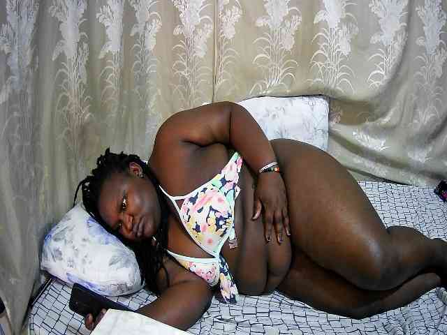 chubby-cherry webcam