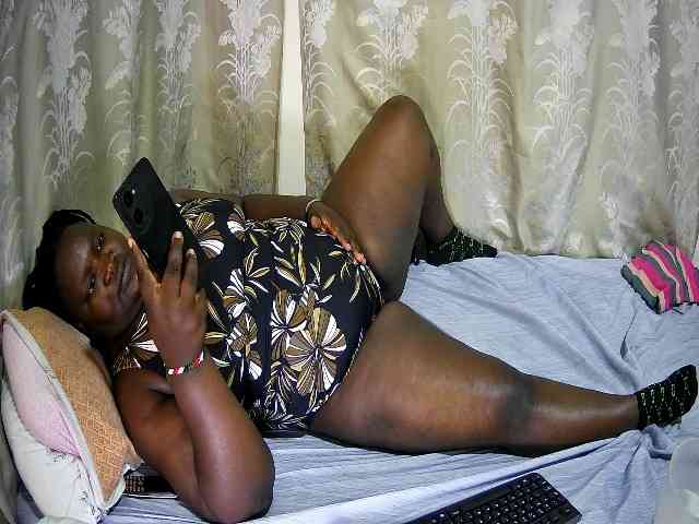 chubby-cherry webcam