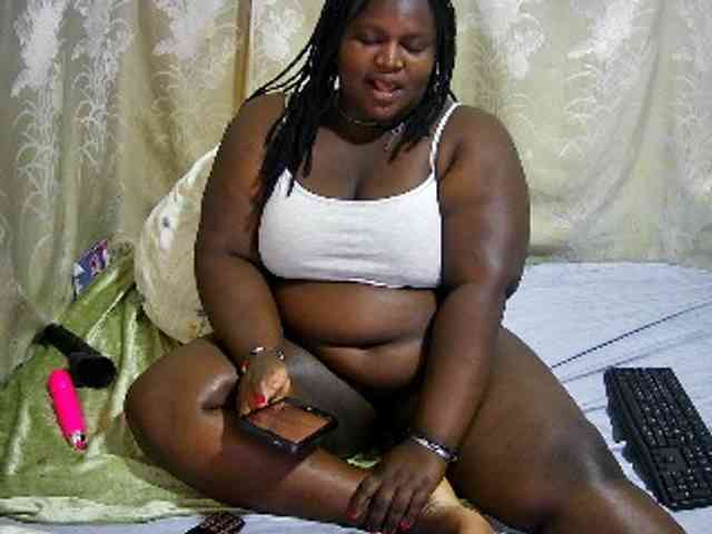 chubby-cherry webcam
