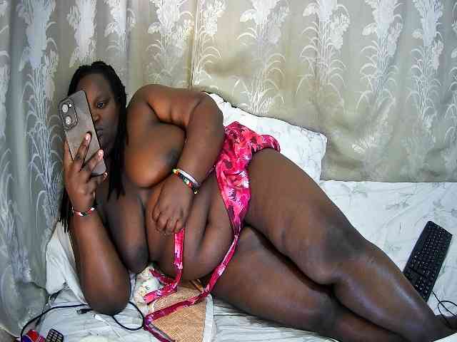chubby-cherry webcam