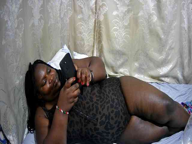 chubby-cherry webcam