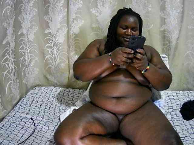 chubby-cherry webcam