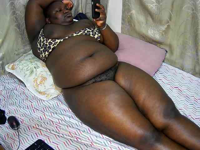 chubby-cherry webcam