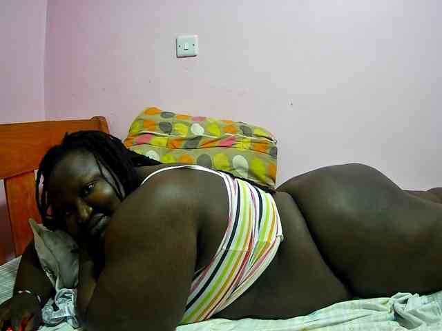 chubby-cherry webcam