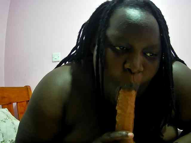 chubby-cherry webcam