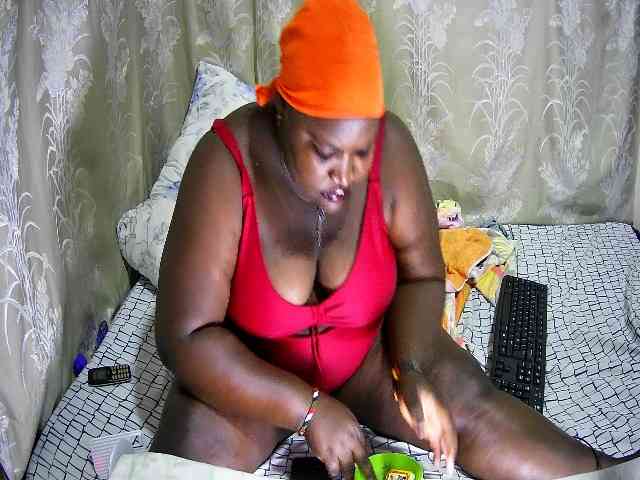 chubby-cherry webcam