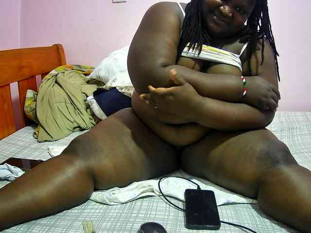 chubby-cherry webcam
