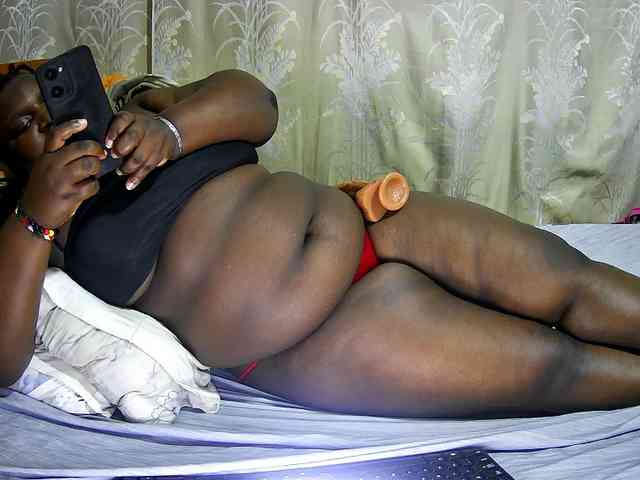 chubby-cherry webcam