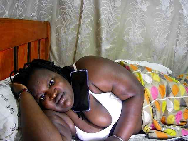 chubby-cherry webcam