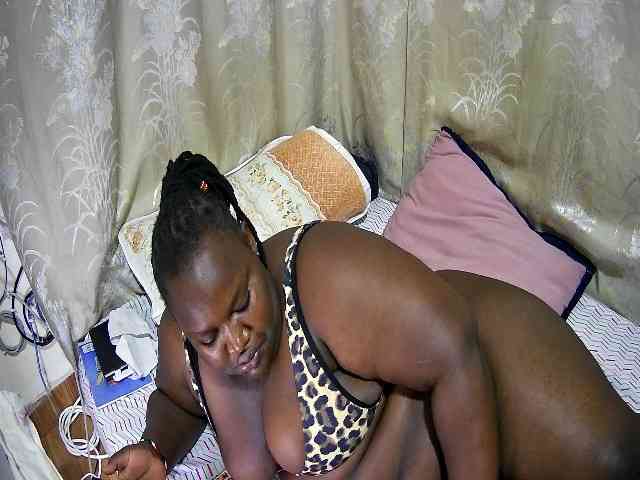 chubby-cherry webcam