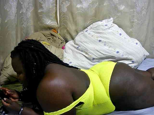 chubby-cherry webcam