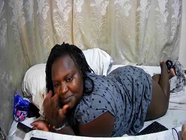 chubby-cherry webcam