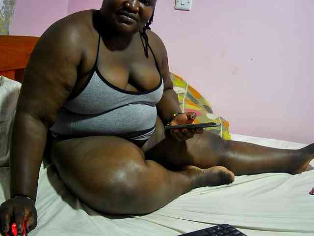 chubby-cherry webcam
