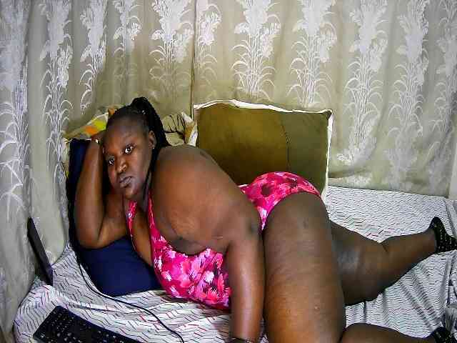 chubby-cherry webcam